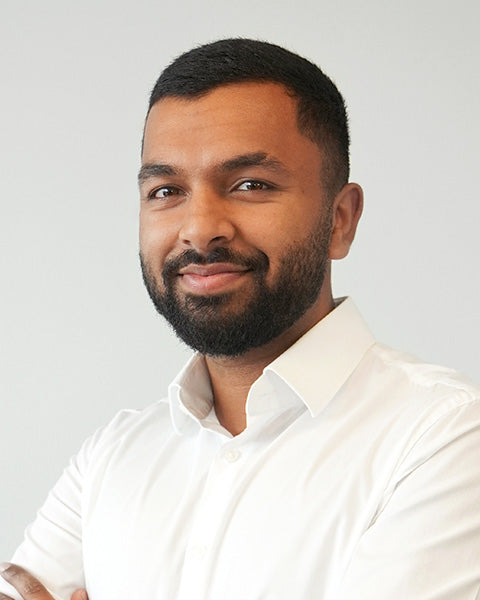 Aazan Naz Verkäufer bei elvinci